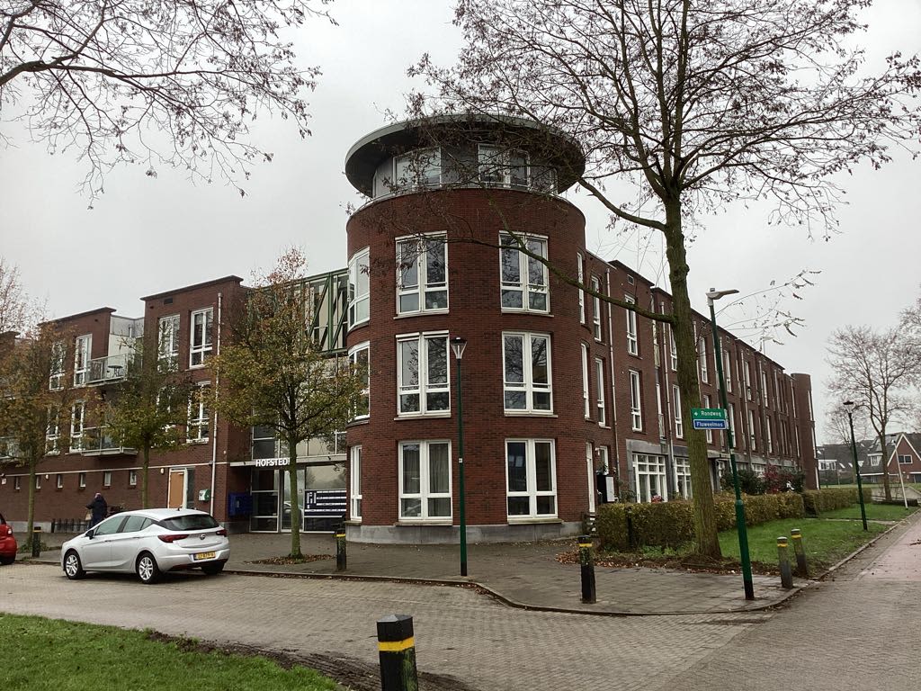 Fluweelmos 128 - Houten