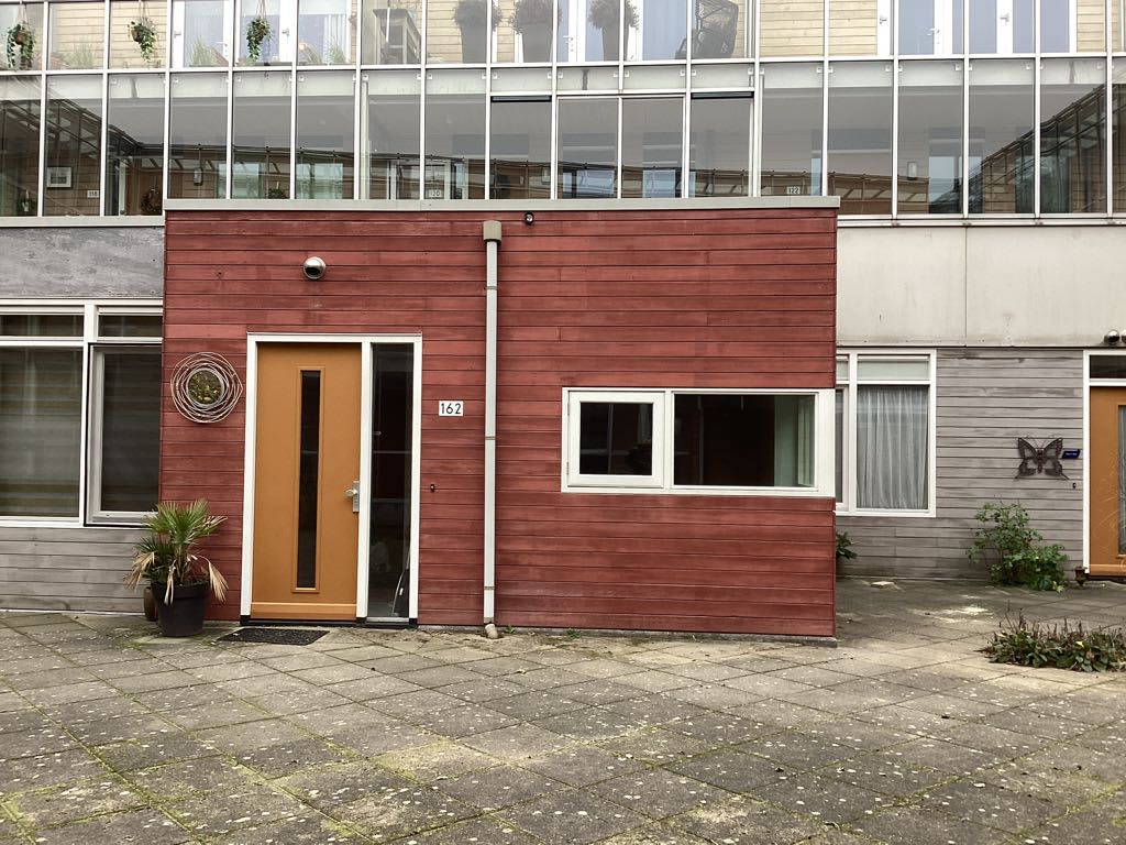 Fluweelmos 162 - Houten