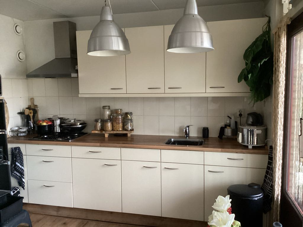 Het Wed 102 - Houten