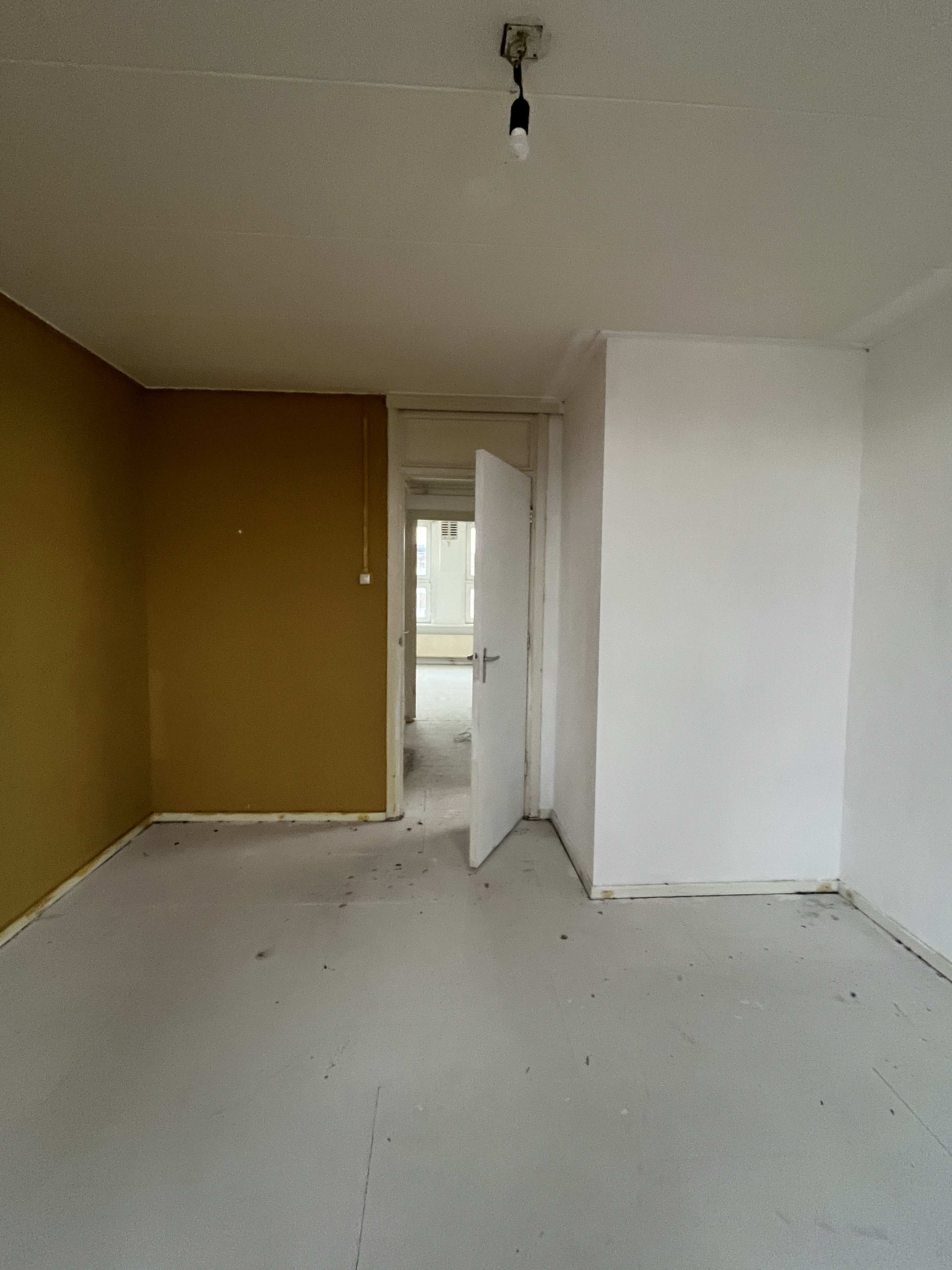 Hoofdweg 2143 - Amsterdam