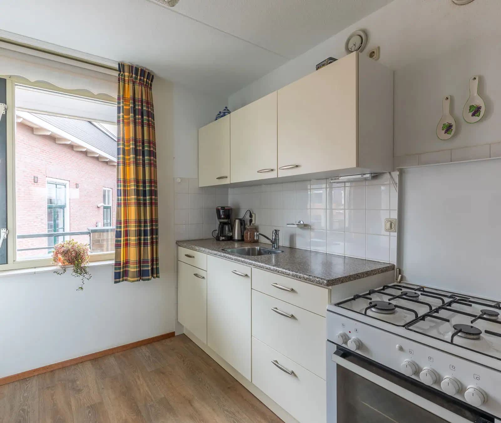 Oranjehof 21 - Huizen