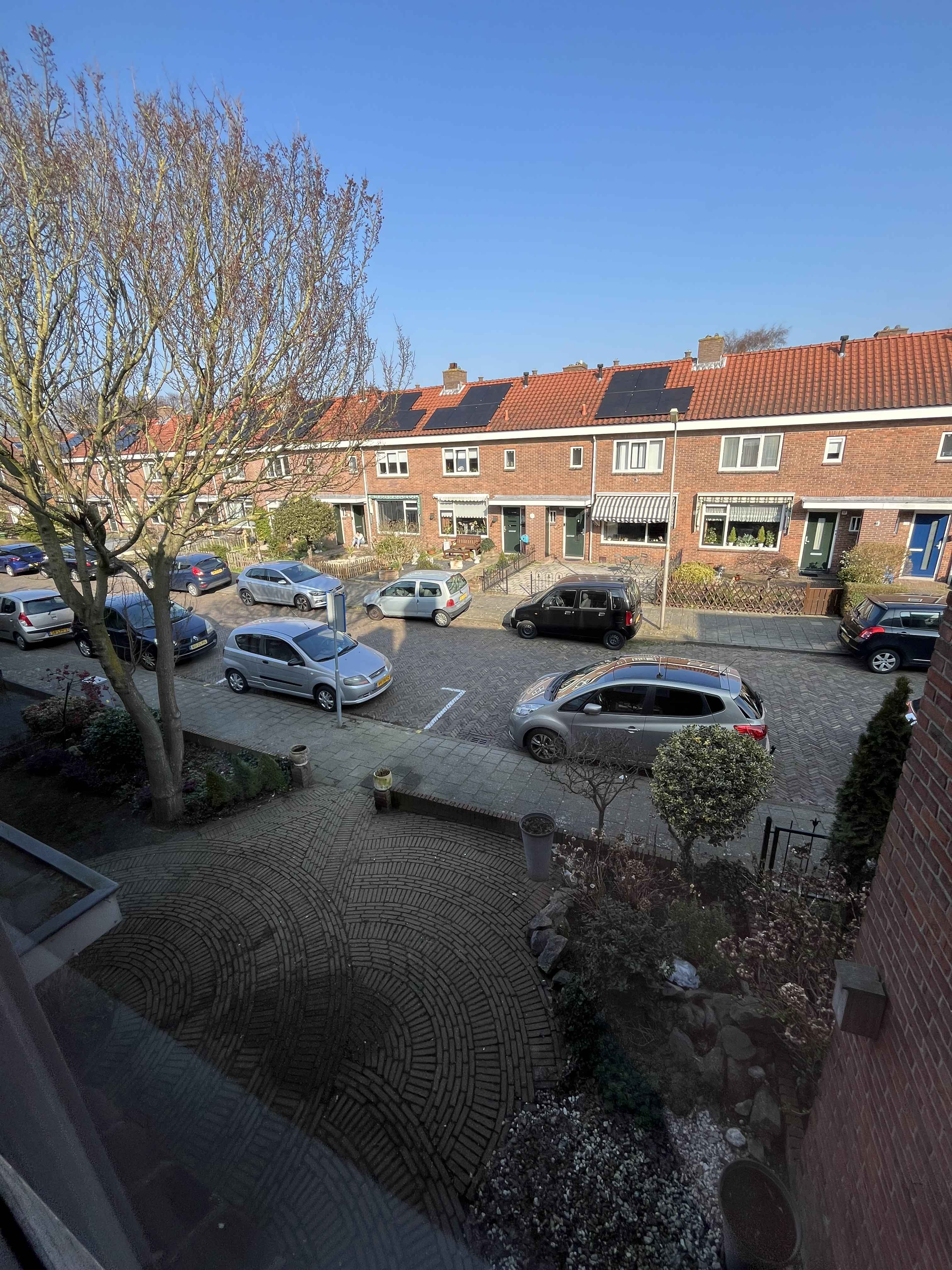 Van Broekhuijsenstraat 16 - IJmuiden