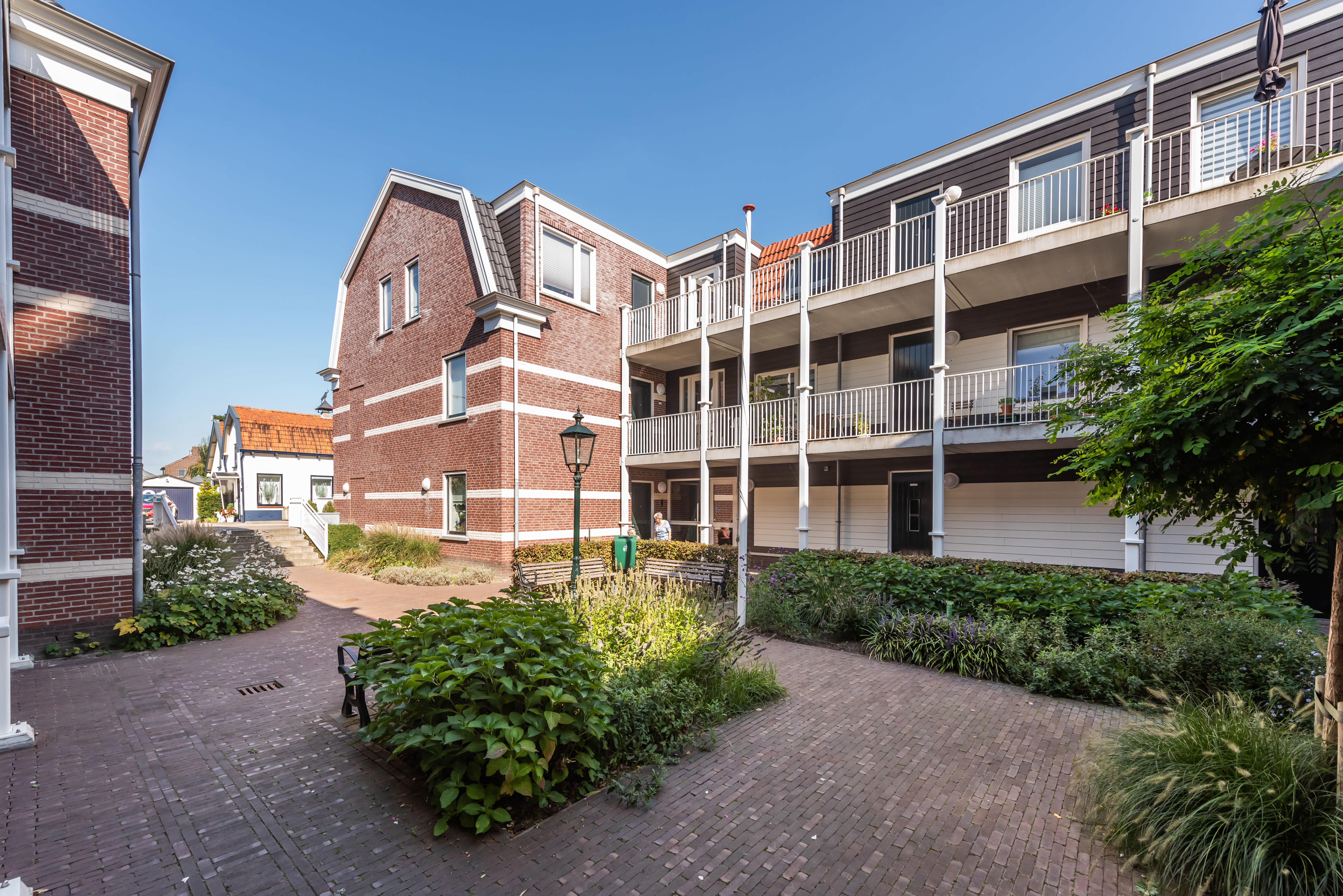 Burgemeester Boudet van Damstraat 2 - Oud-Alblas