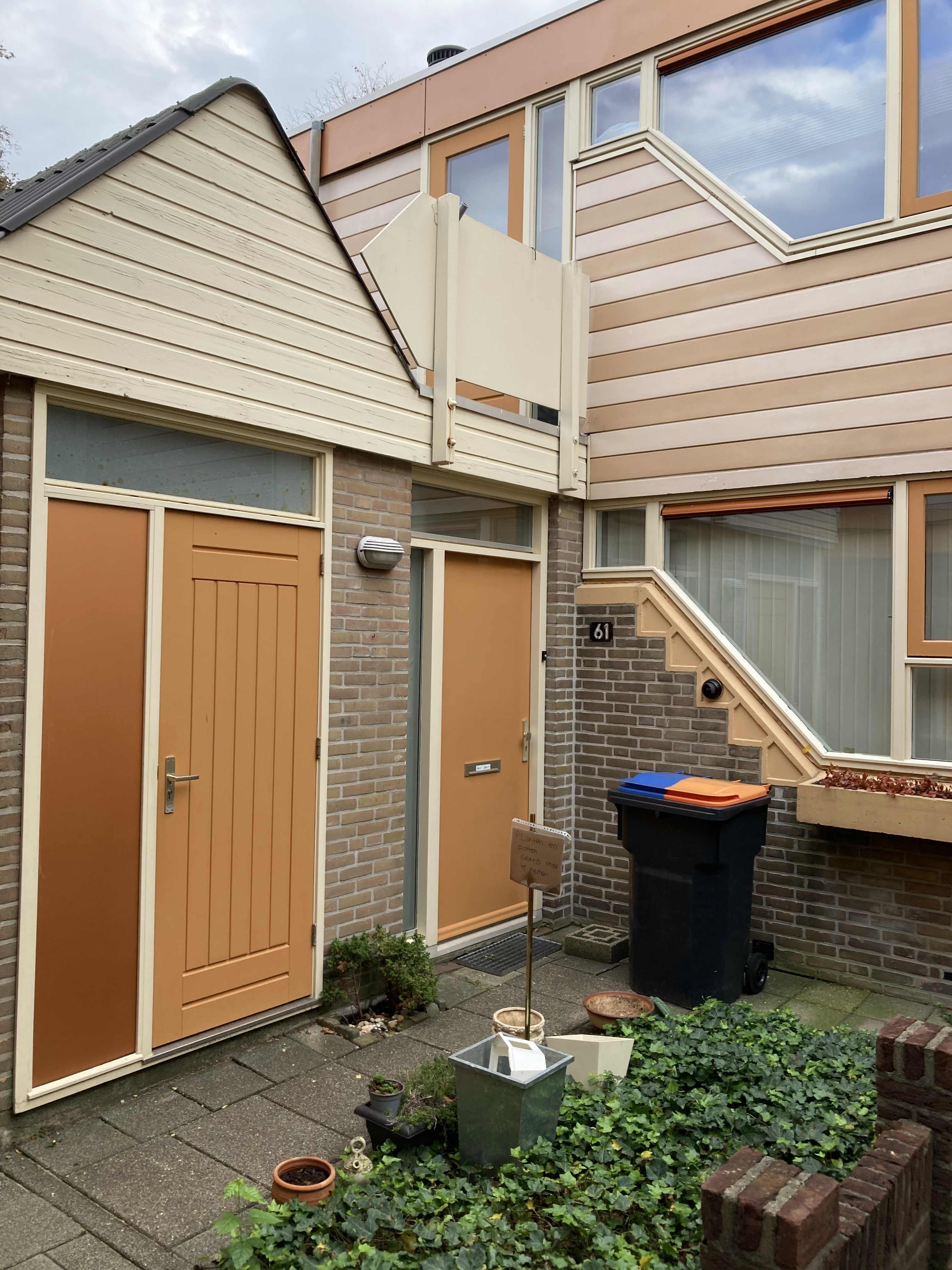 Dever 61, Haarlem