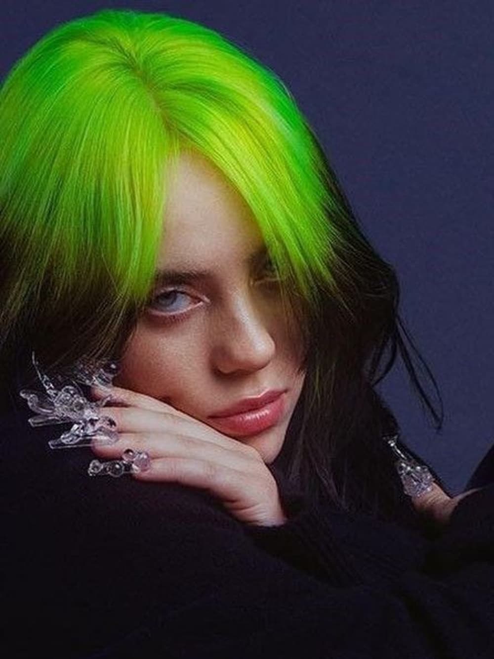 Billie Eilish Matched Her Gothic Floral Grammys Manicure To Her Gucci Outfit