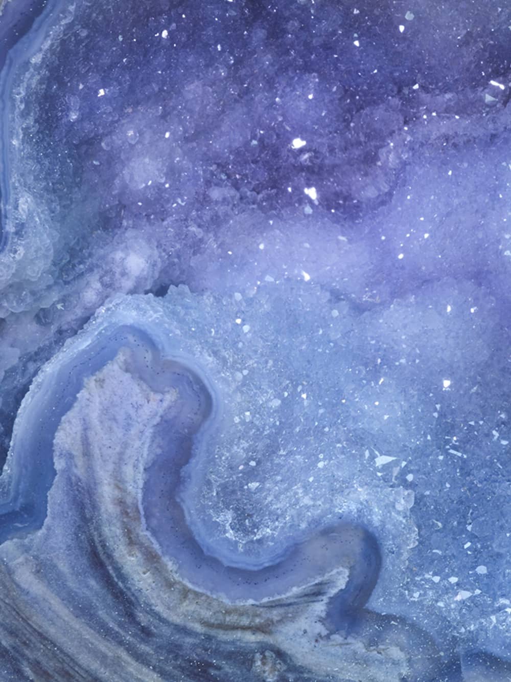 How to charge crystals in moonlight, candlelight and more Woo