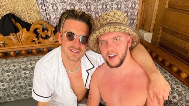 Gay men and straight women compliment each other loads, but straight men need compliments too