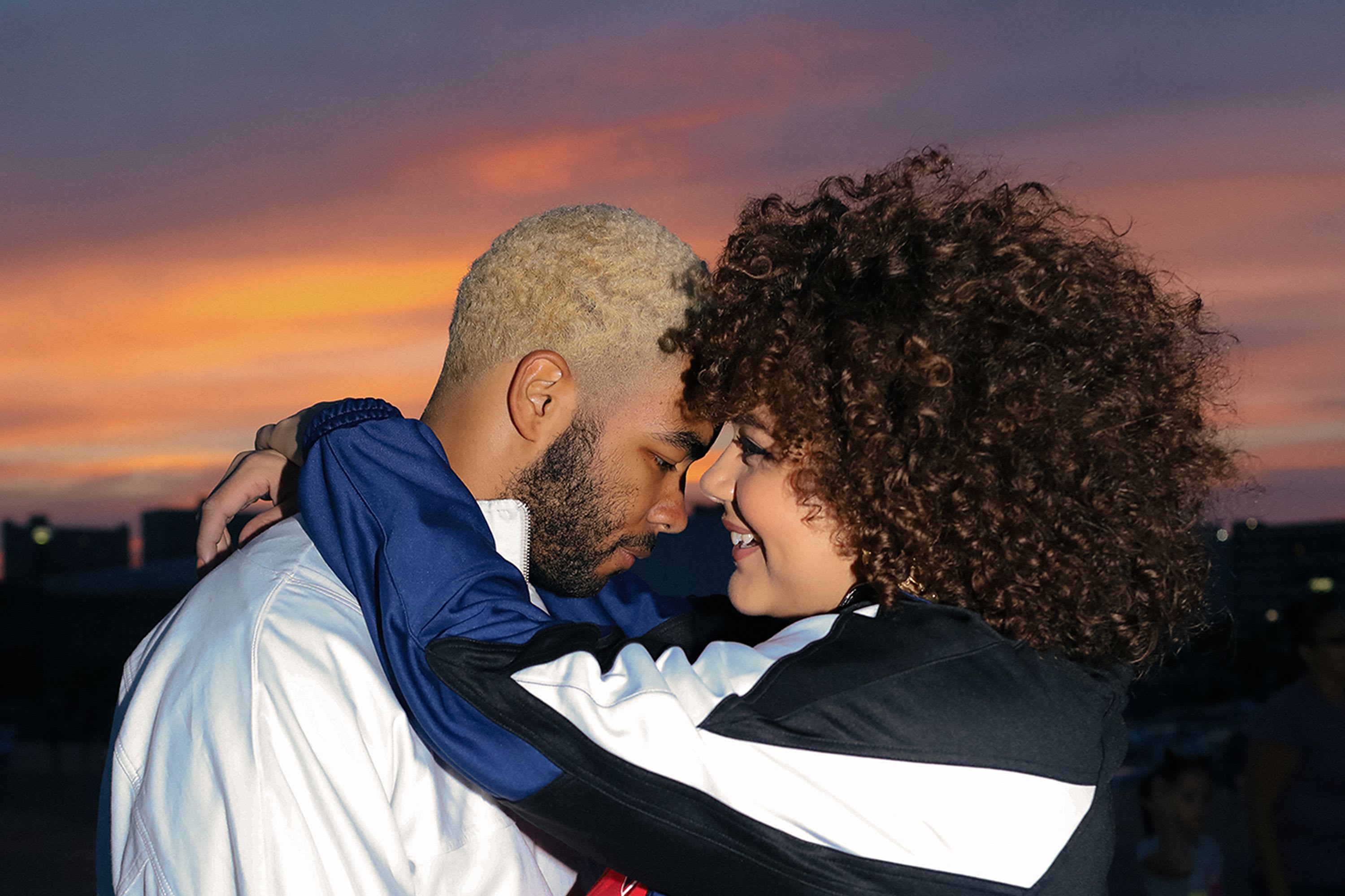The app that rates your dates with red flags and green flags