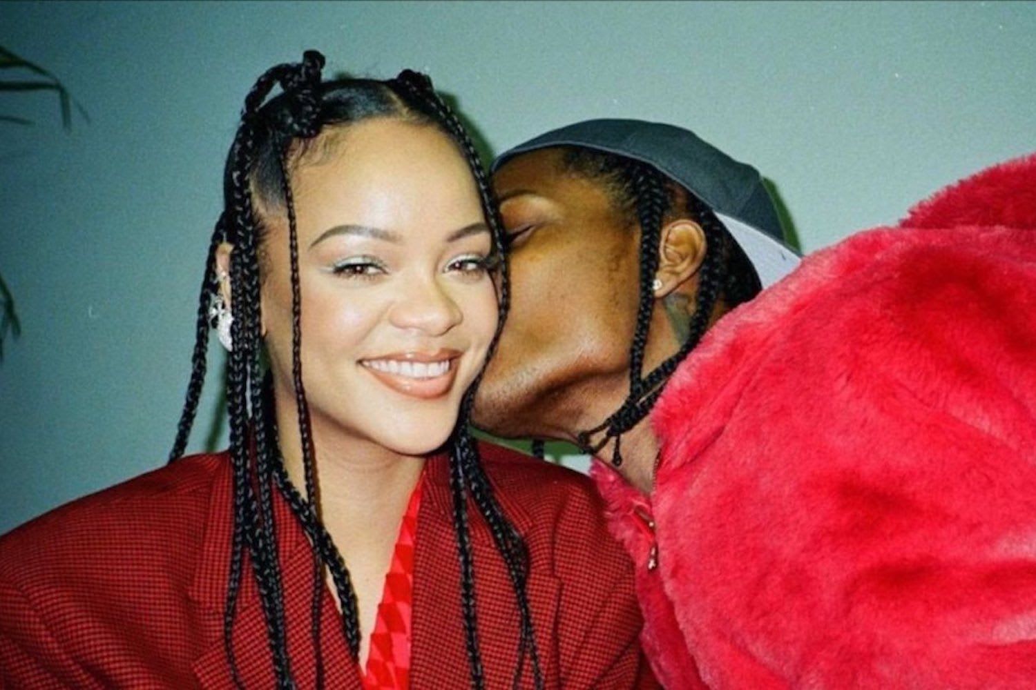 ASAP Rocky proves (once again) that he and Rihanna are couple goals - Woo ASAP Rocky proves (once again) that he and Rihanna are couple goals - Woo