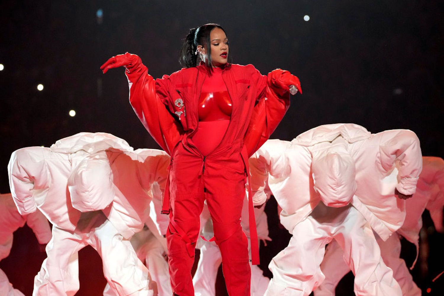 Rihanna's Super Bowl fit pays tribute to André Leon Talley - Woo