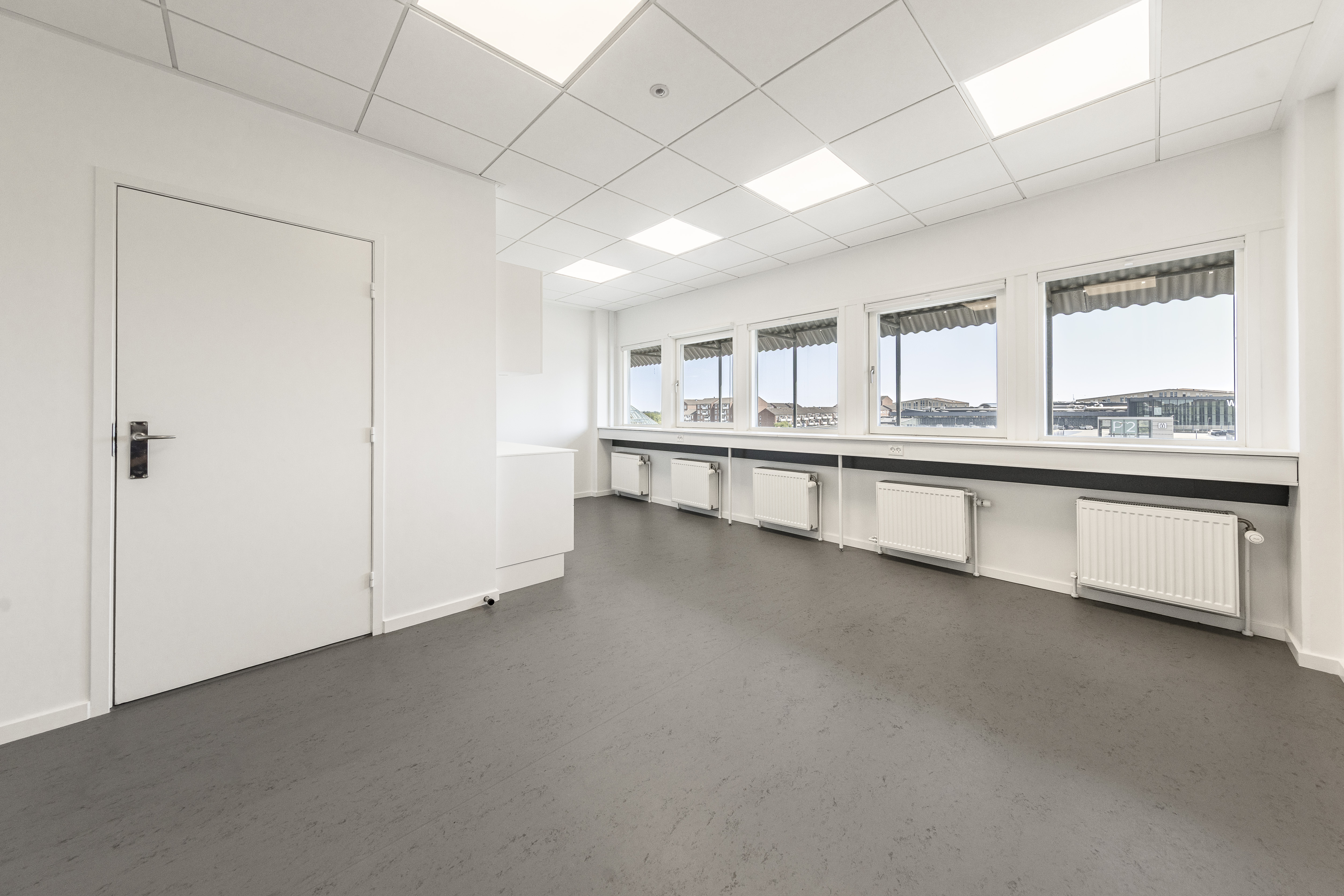 Lyst og funktionelt kontorlokale på 60 m²