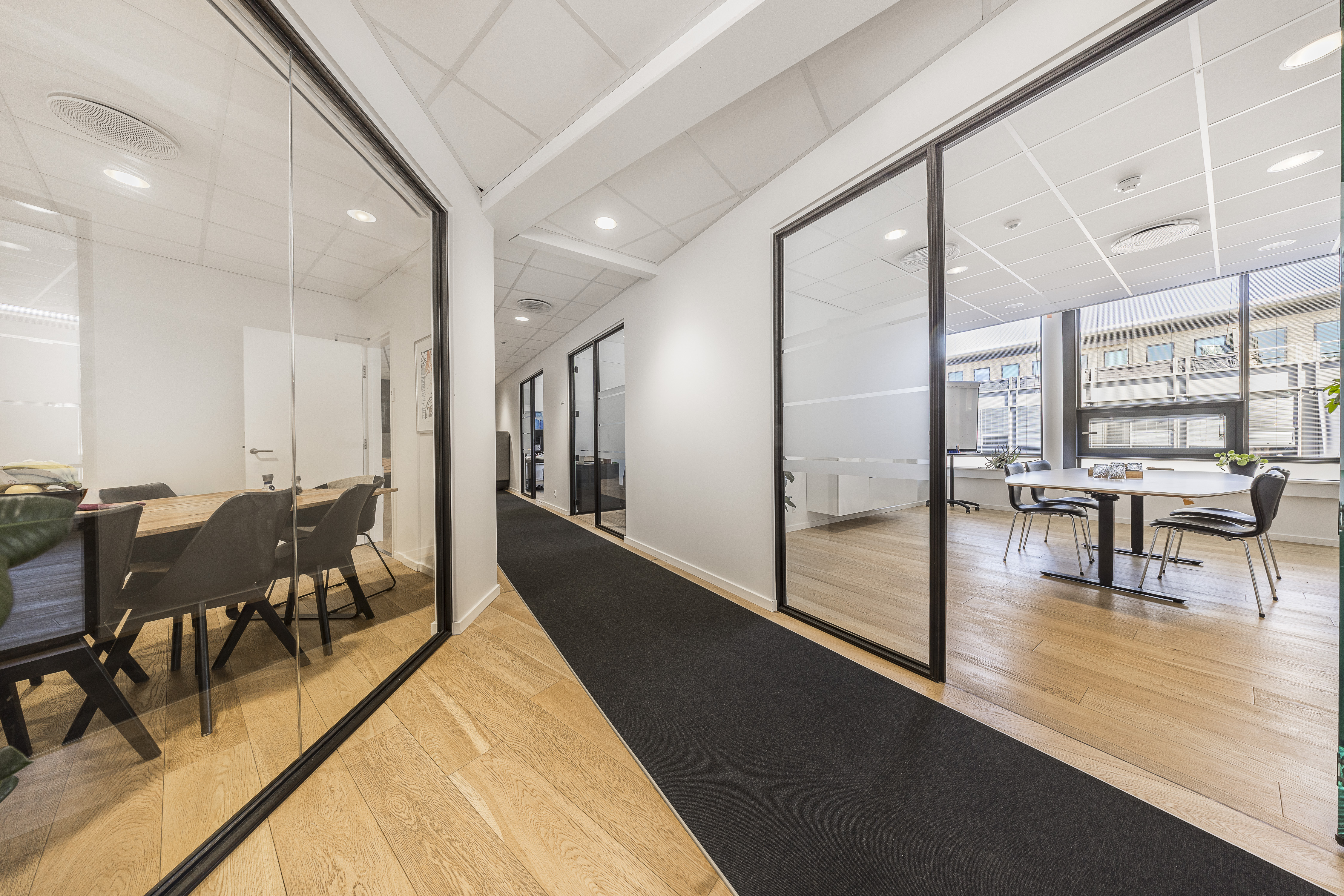 262 m² indbydende klinik/kontor ved Lyngby St.