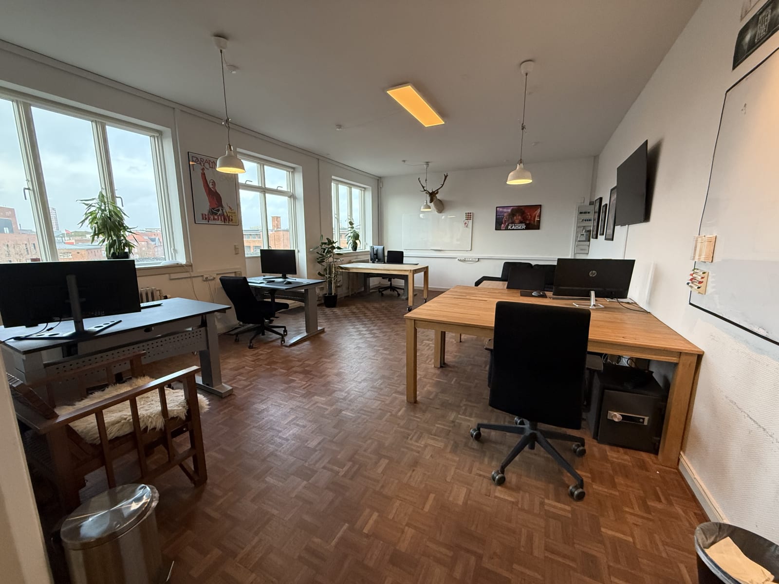 Attraktivt kontorlejemål på 189 m² med egen tagterrasse.