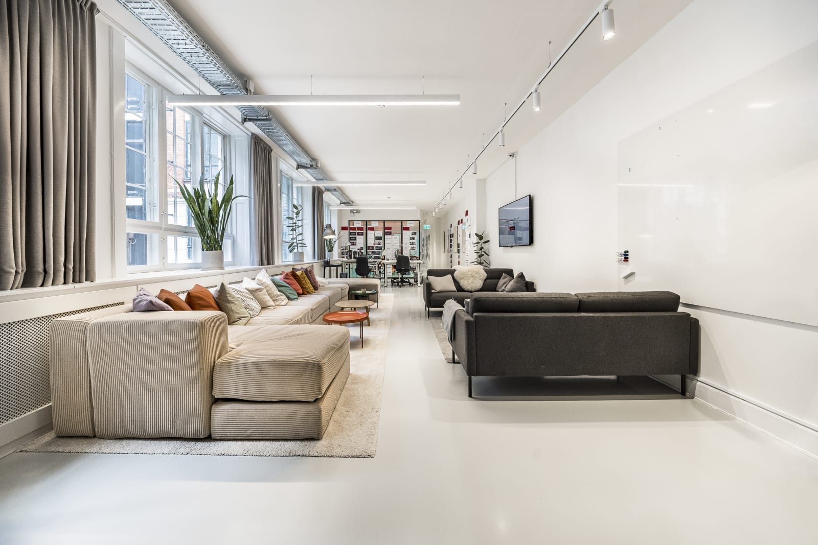 Lyst kontor på 1.017 m²