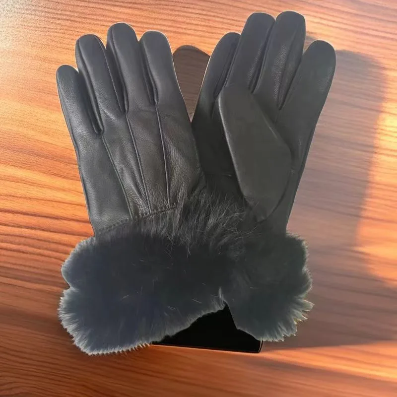 Autumn and winter black sheepskin women's fur-capped Korean-style gloves, sheepskin rabbit fur-capped warm velvet gloves