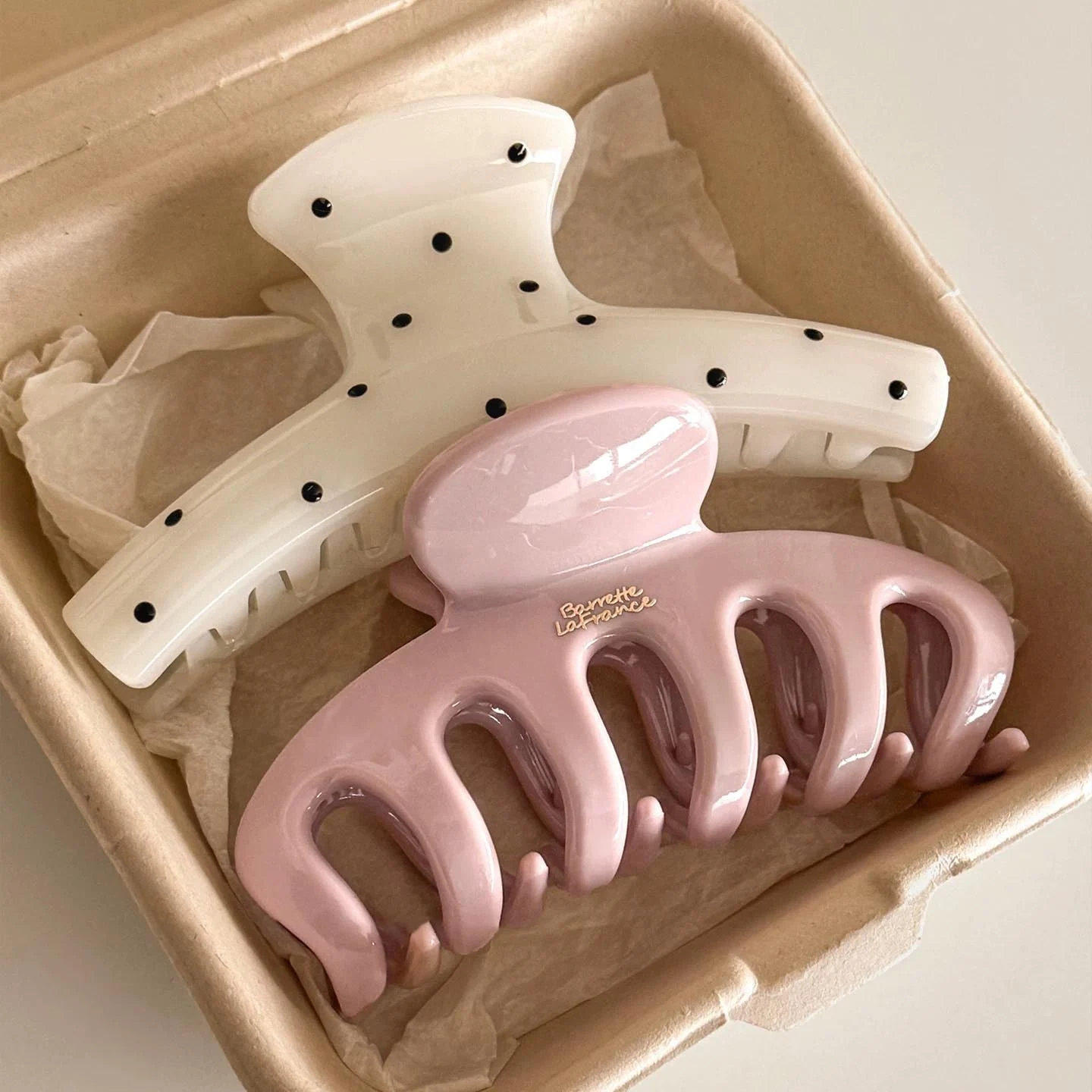 Sweet girly style pink keel clip Korean style gentle and versatile polka dot shark clip hair catch back of the head plate hair clip
