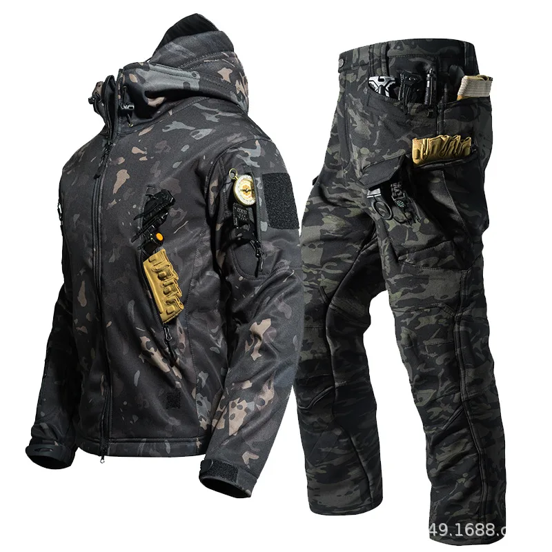 Three-in-one composite shark skin jacket, waterproof, windproof and warm camouflage jacket, special forces jacket 4