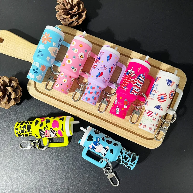 Cross-border new model mini water cup keychain with stickers, Thanksgiving and Christmas keychain, various keys made