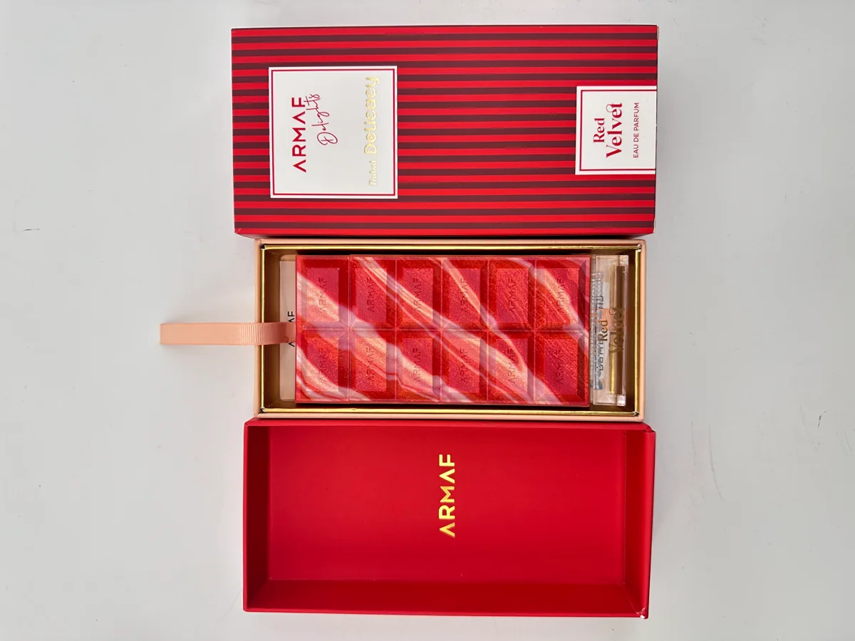 Chocolate Bar Red