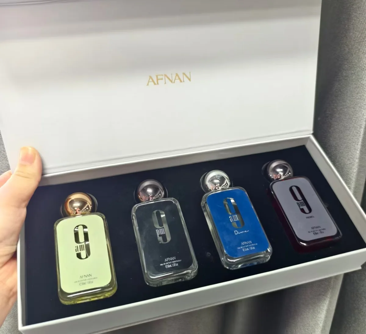 AFNAN 9 Xi Lie4Jian Tao Mi Ni Gift Box
