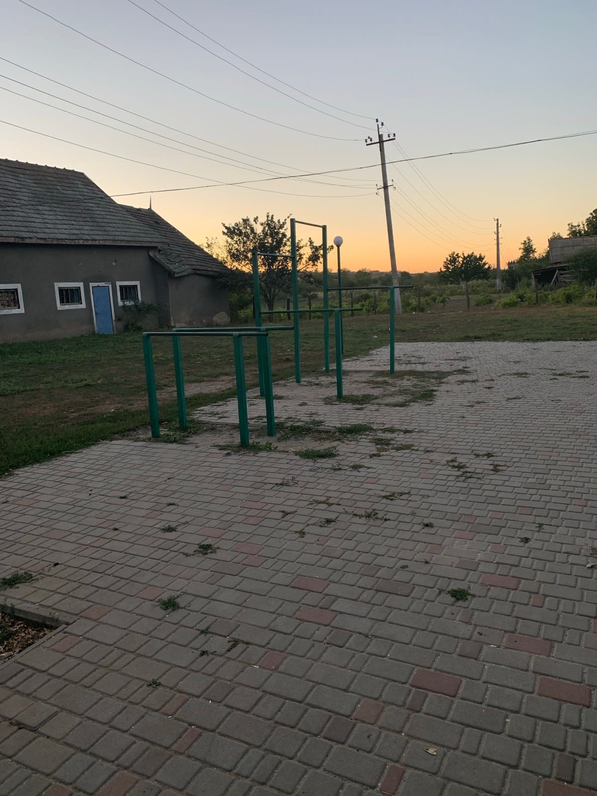 Мини площадка в центре села - photo 1