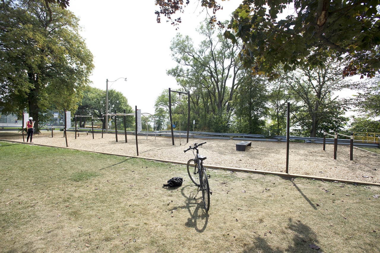 Lakeshore Boulevard Parklands - photo 1