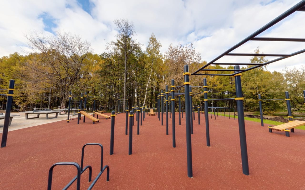 Abs Bench at Calisthenics Park at аллея Солдат, Москва – photo 6 of 7
