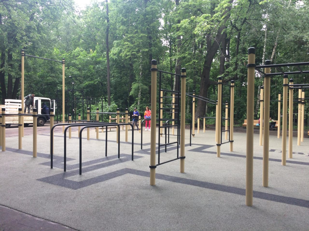 Push Up Bar at Calisthenics Park at Reebok crossfit, Москва – photo 2 of 12