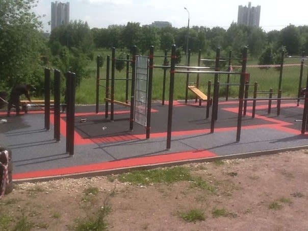 Parallel Gym Bars at Calisthenics Park at Боровское шоссе, Москва – photo 2 of 2