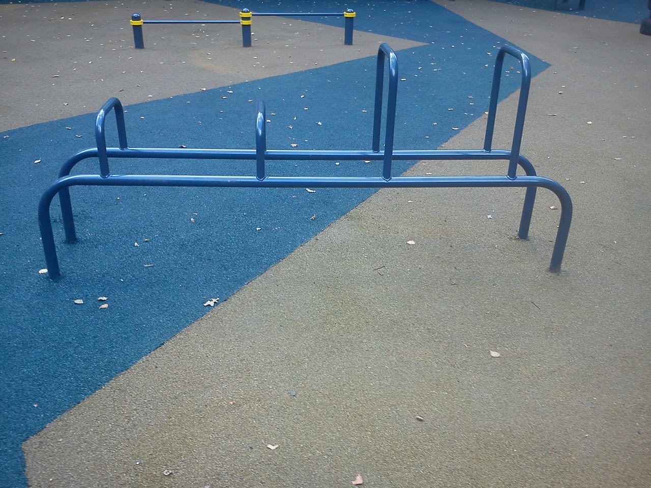 Parallel Gym Bars at Calisthenics Park at Кольцевая дорога ВДНХ, Москва – photo 3 of 6