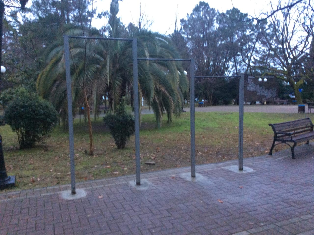 Pull Up Bar at Outdoor Gym in Театральная, Сочи – photo 1 of 4