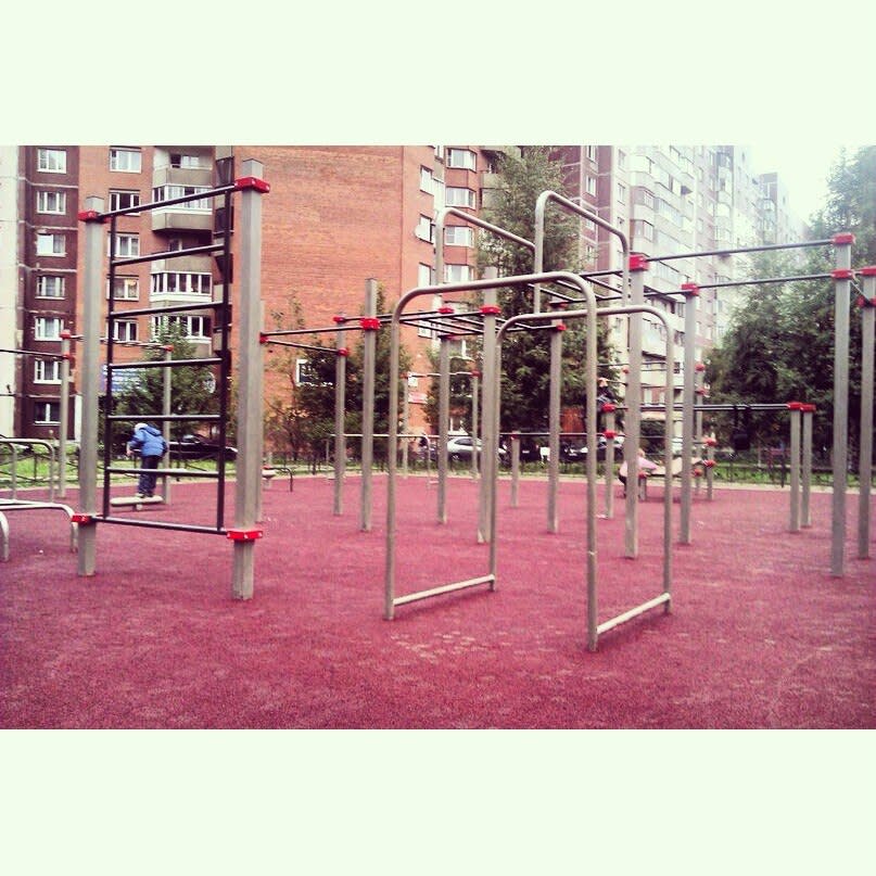 Abs Bench at Calisthenics Park at Яхтенная улица, Санкт-Петербург – photo 5 of 8