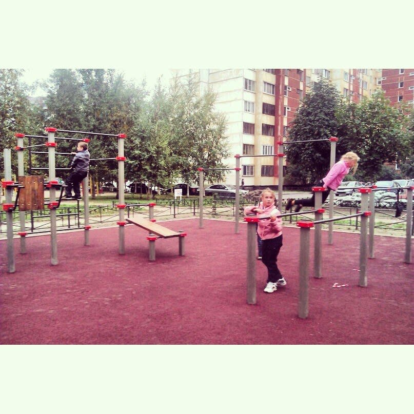 Parallel Gym Bars at Calisthenics Park at Яхтенная улица, Санкт-Петербург – photo 2 of 8