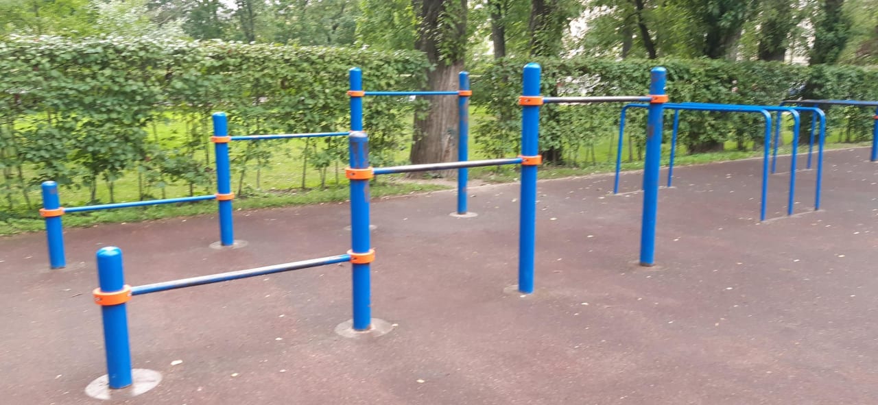 Pull Up Bar at Calisthenics Park at Кузнецовская улица, Санкт-Петербург – photo 7 of 10