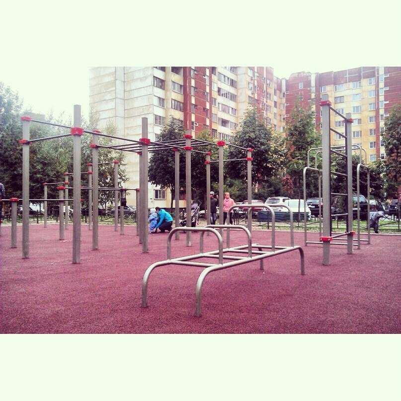 Wall Bars at Calisthenics Park at Яхтенная улица, Санкт-Петербург – photo 4 of 8