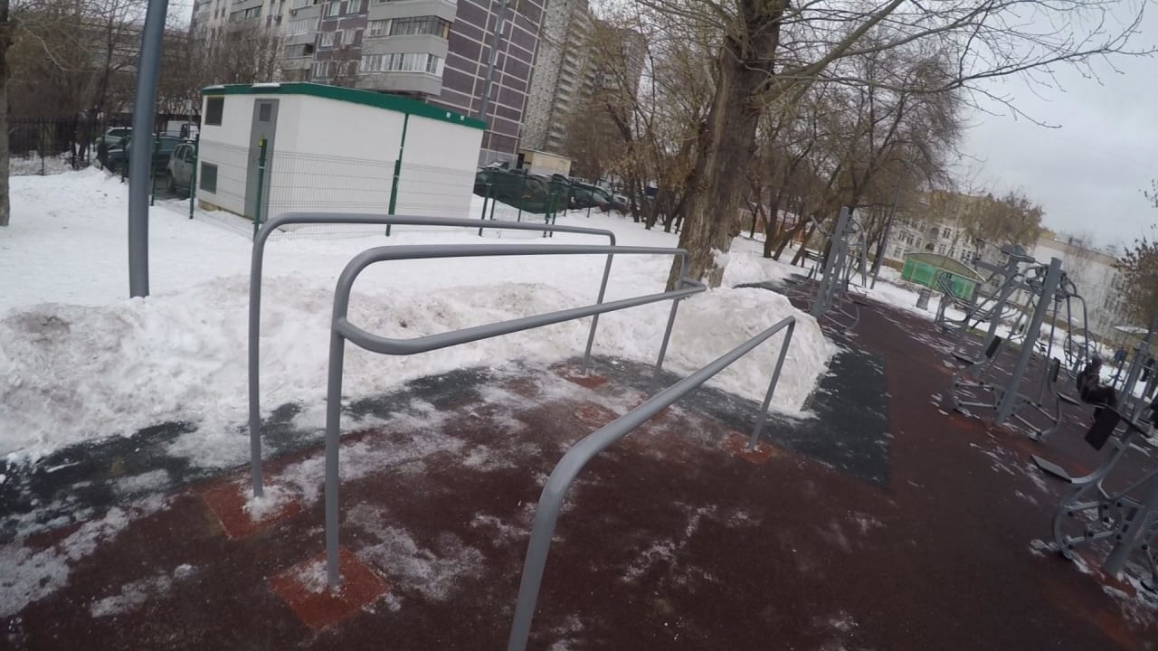 Pull Up Bar at Calisthenics Park at Новоселенский переулок, Москва – photo 7 of 7