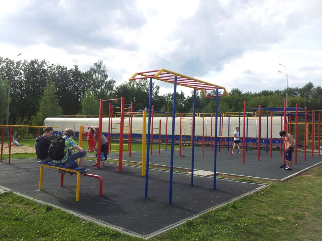Klimmzugstange bei Calisthenics Park at улица Колпакова, Мытищи – Foto 1 von 2