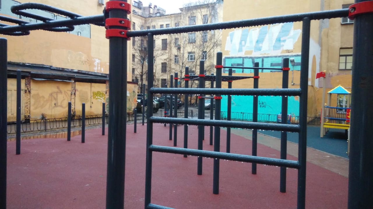 Турнік на майданчику Calisthenics Park at Пушкинская улица, Санкт-Петербург – фото 1 з 1