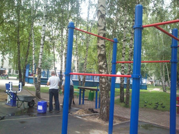 Бруси на майданчику Calisthenics Park at улица Твардовского, Балашиха – фото 2 з 3