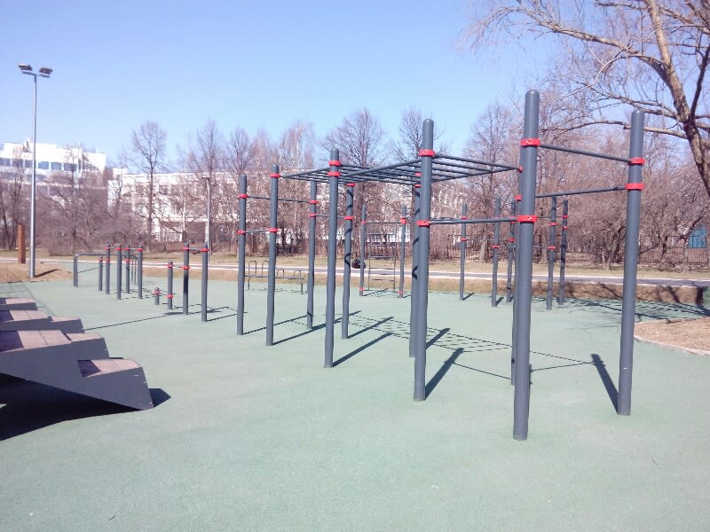 Pull Up Bar at Calisthenics Park at Главная дорожка, Москва – photo 1 of 3
