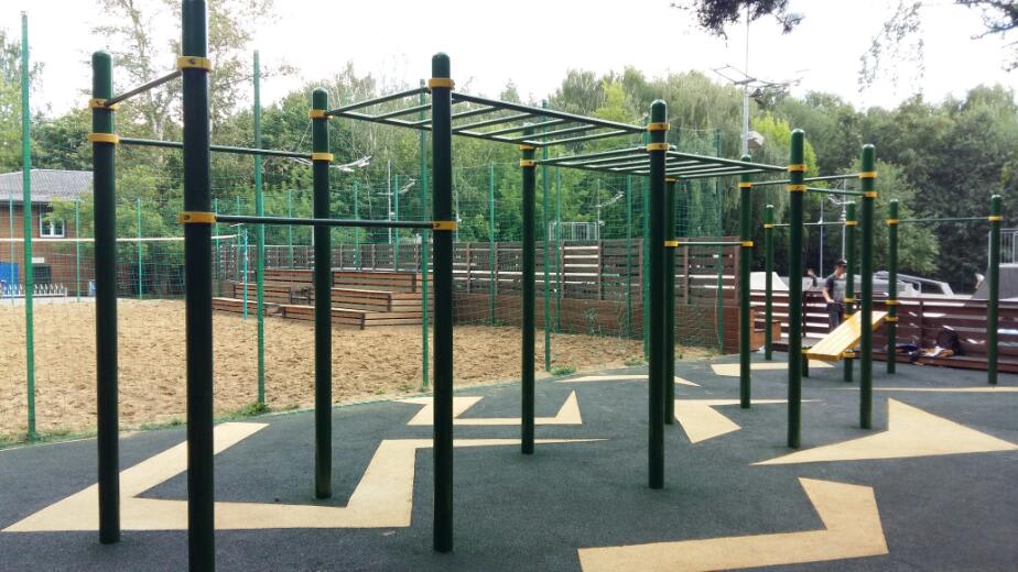 Monkey Bars at Outdoor Gym in район Кузьминки, Москва – photo 3 of 4