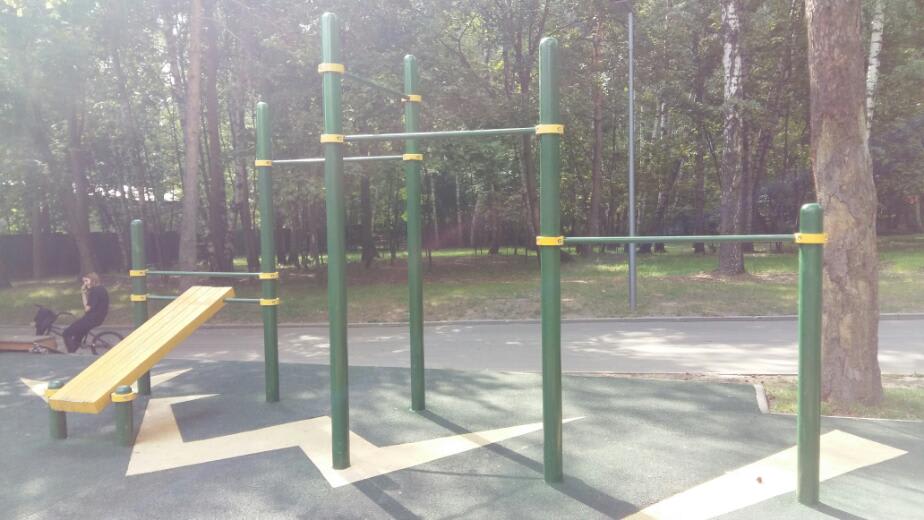 Abs Bench at Outdoor Gym in район Кузьминки, Москва – photo 4 of 4