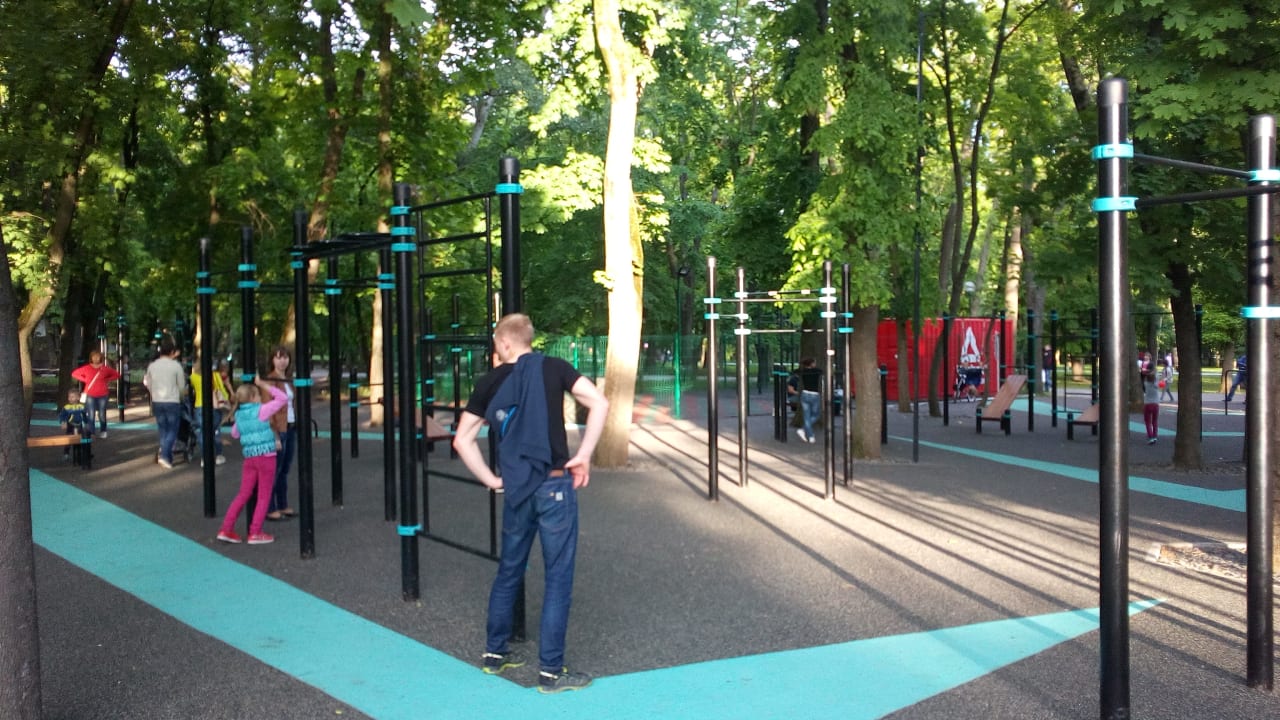 Abs Bench at Calisthenics Park at Театральная площадь, Ростов-на-Дону – photo 5 of 13