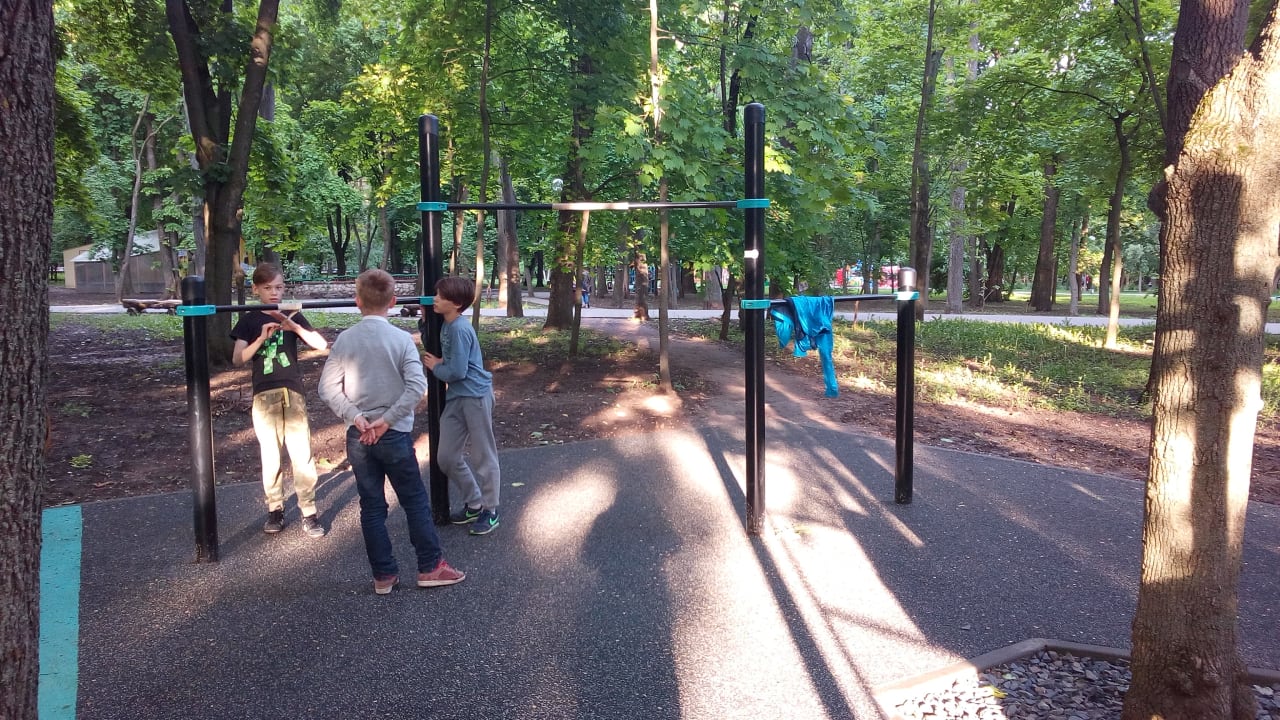 Pull Up Bar at Calisthenics Park at Театральная площадь, Ростов-на-Дону – photo 13 of 13