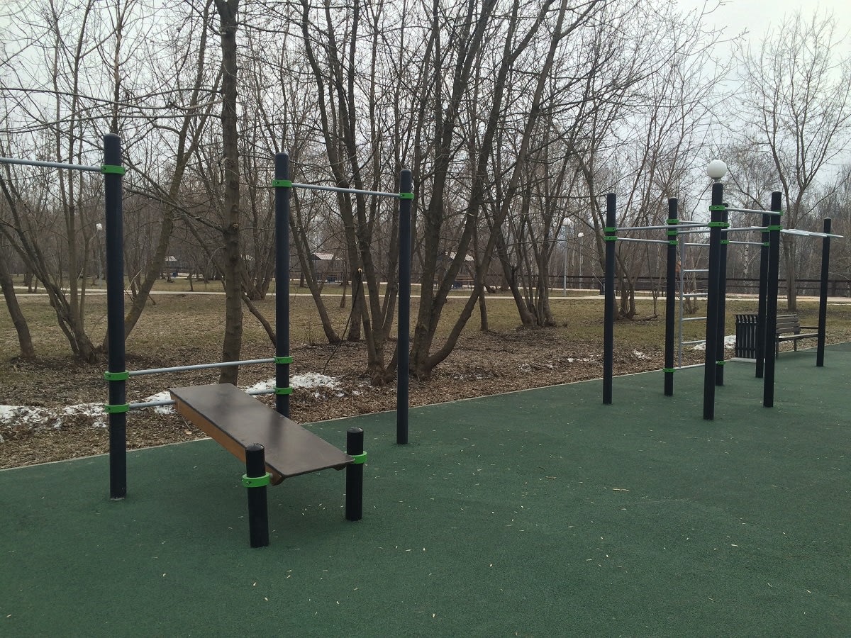 Parallel Gym Bars at Calisthenics Park at Каширское шоссе, Москва – photo 2 of 5