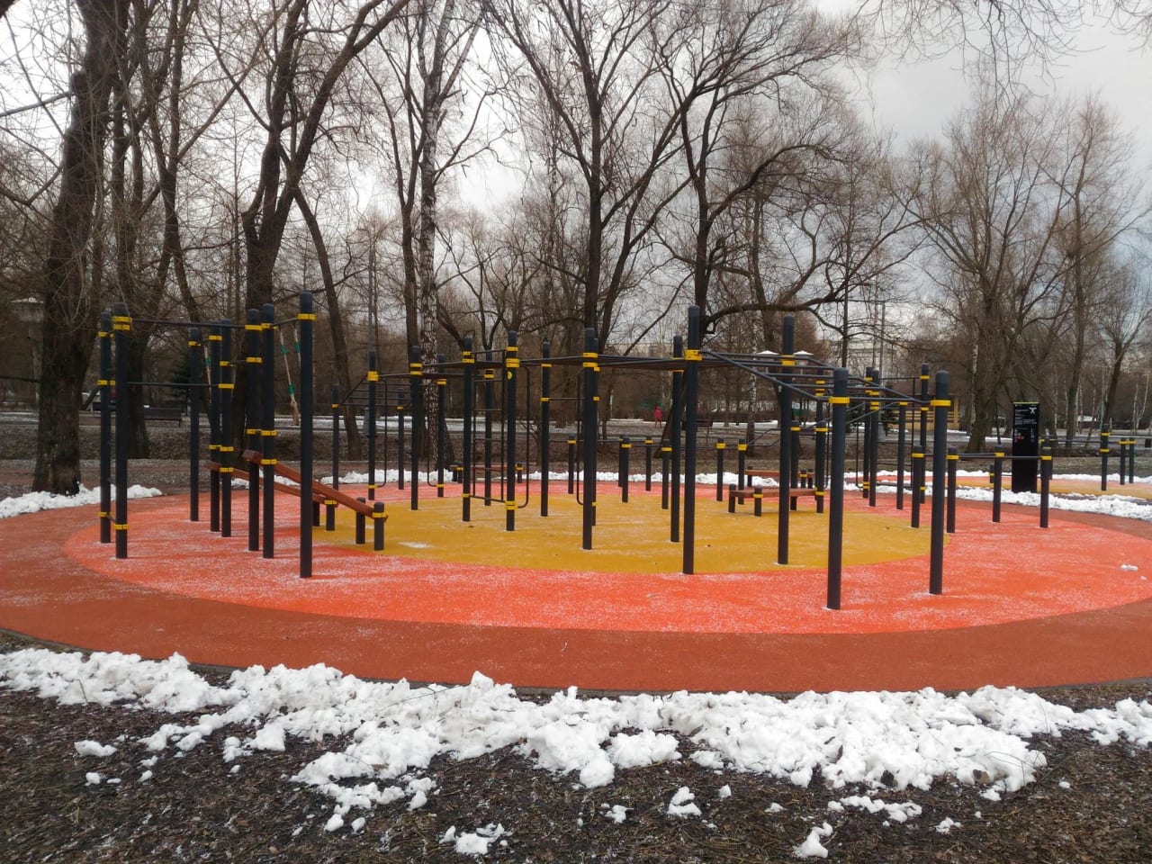 Шведская стенка на площадке Calisthenics Park at аллея Жемчуговой, Москва – фото 4 из 4
