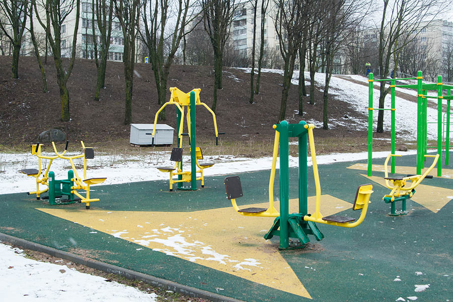 Abs Bench at Calisthenics Park at вуліца Пятра Глебкі, Мінск – photo 4 of 5
