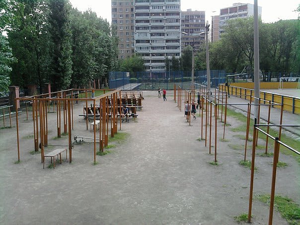 Parallel Gym Bars at Calisthenics Park at Манеж, Москва – photo 2 of 8