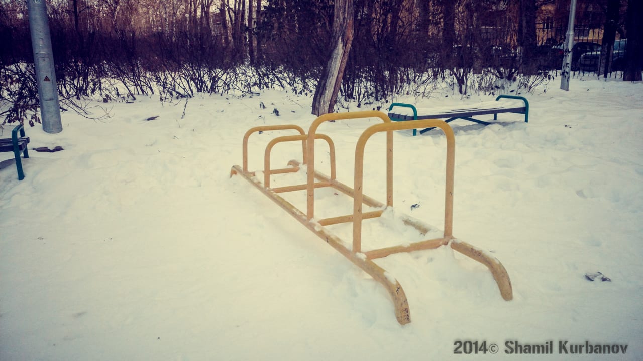 Ground Parallel Bars at Calisthenics Park at Сад им. Павлика Морозова, Екатеринбург – photo 6 of 11