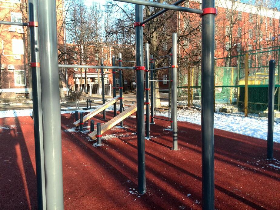 Push Up Bar at Calisthenics Park at Новочерёмушкинская улица, Москва – photo 2 of 2